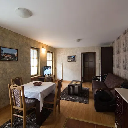 Kraljevi Konaci Zlatibor * Zlatibor