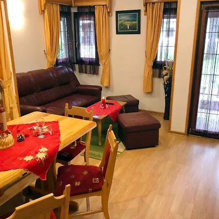 Kraljevi Konaci Zlatibor